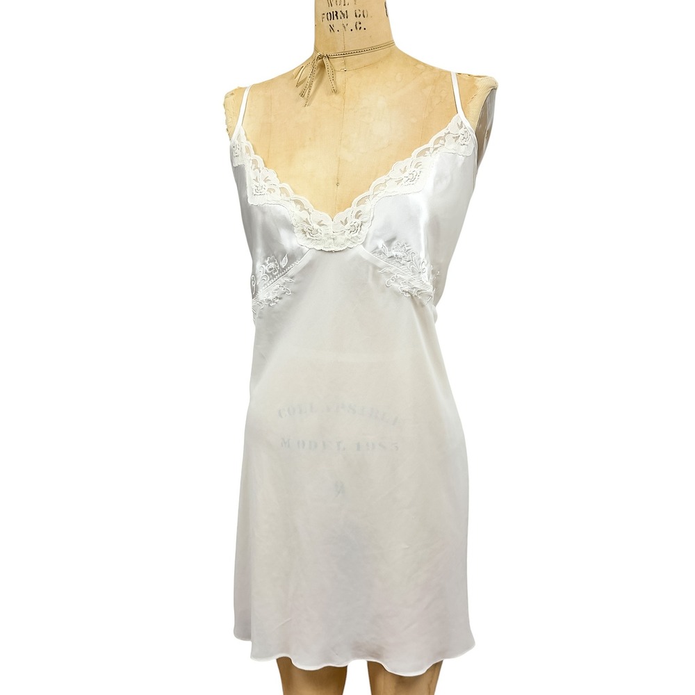 90s Sheer Lace Trim Chemise Nightie Floral Embroidery Tie Back Soft Angelic XL
